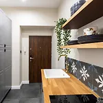 Househost : Topolowa 26/17 * Kraków